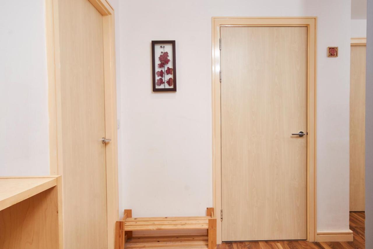 Stylish Manchester Gem - Sleeps 10! Экстерьер фото