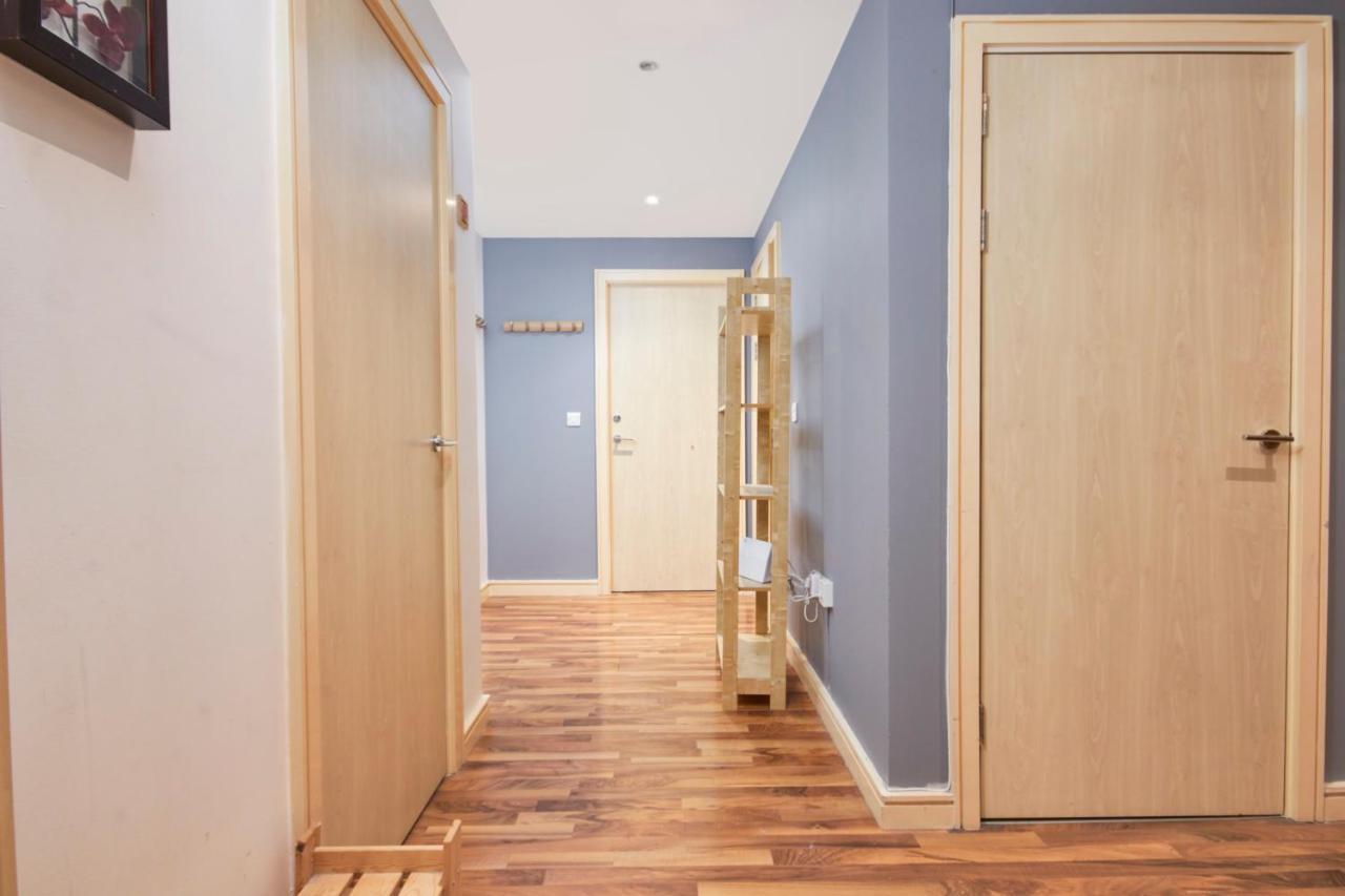Stylish Manchester Gem - Sleeps 10! Экстерьер фото
