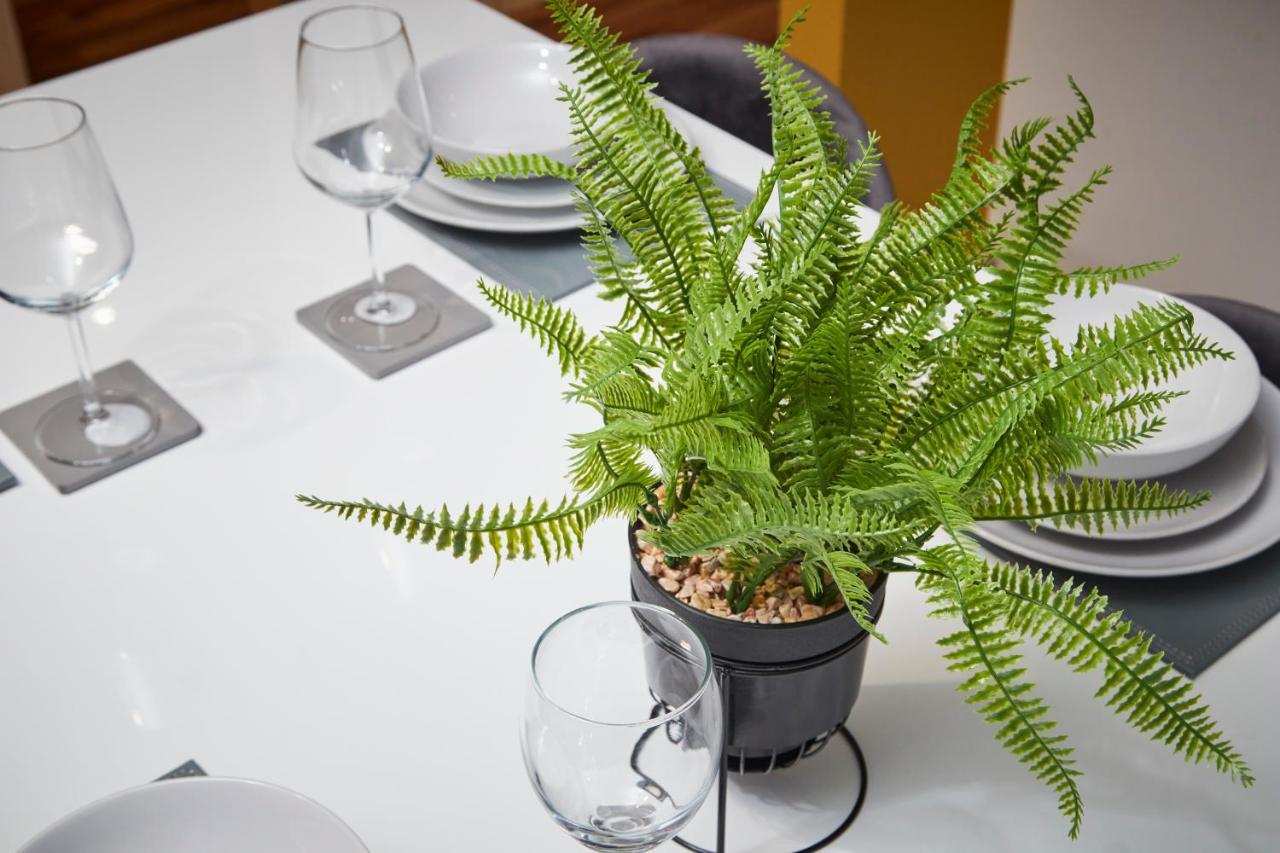 Stylish Manchester Gem - Sleeps 10! Экстерьер фото